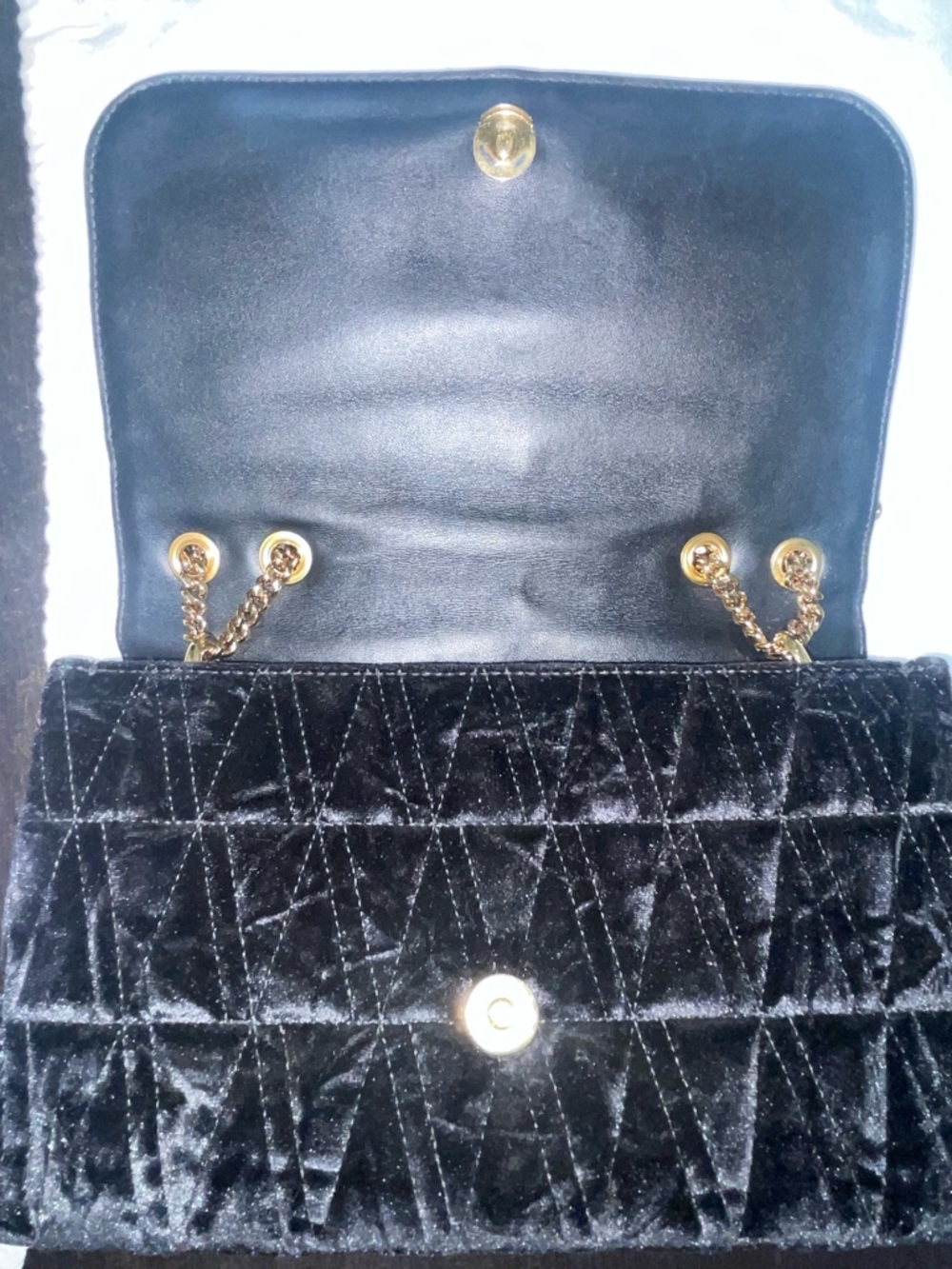 Versace Black Quilted Velvet Shoulder Bag with Gold V and Gold Hardware Chain - Picture 4 of 17